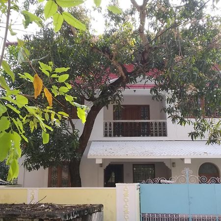 Bed and Breakfast Casa Feliz Fort Kochi Zewnętrze zdjęcie